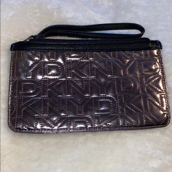 DKNY  Logo Wrislet - Picture 1 of 9